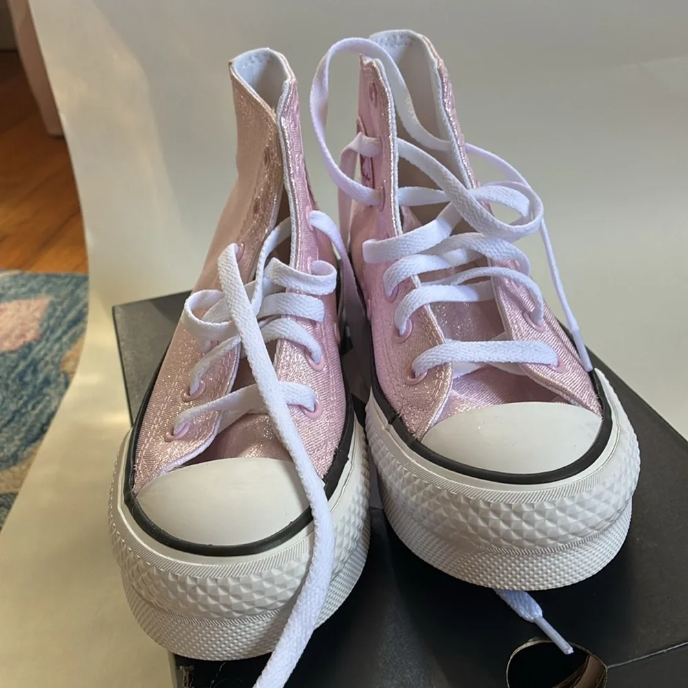 Converse EVA LIFT HI Youth Girls Size 2 in New Found Bloom NIB